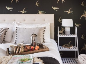 1 Bedroom Cabin Pod with Paddleboards by the Beach in Lyme Regis, Jurassic Coast, Dorset, England